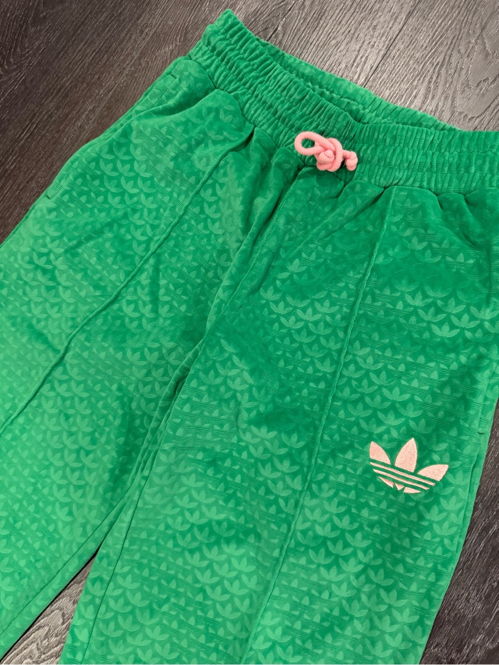 EUC Adidas Originals Women's Heritage Now Velour Monogram Trefoil Track Pant - S - Picture 9 of 16